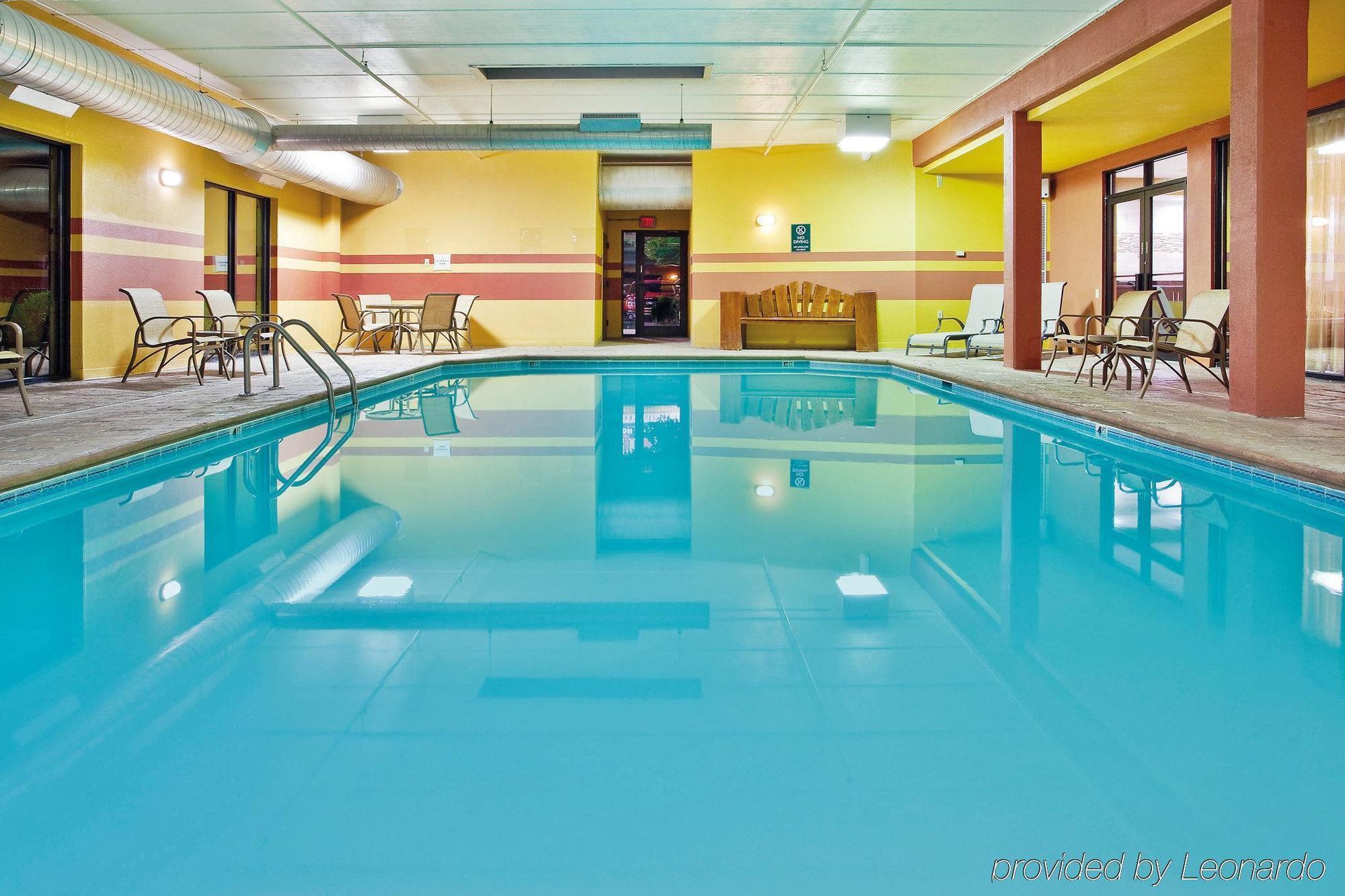 Red Roof Inn Clarksville Extérieur photo